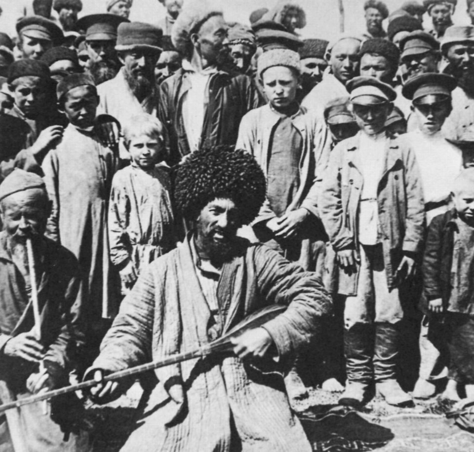 Russischer Photograph um 1900 - Kirgisische Musikanten in Orenburg (Zeno Fotografie)