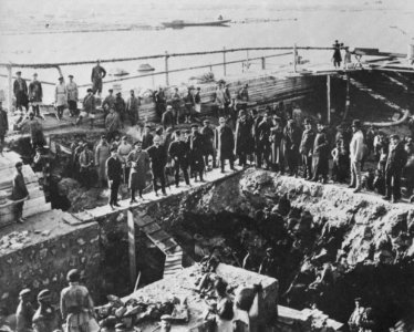 Russischer Photograph um 1887 - Bauarbeiten für eine Fabrikanlage der Metallurgischen Gesellschaft von Südrussland, Dnjepr-Region (4) (Zeno Fotografie)