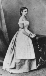 Russischer Photograph um 1900 - Junge Mädchen aus dem Adel (1) (Zeno Fotografie)