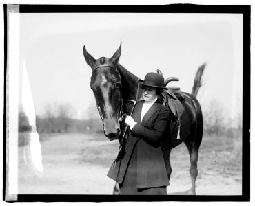 Ruth Hitchcock LCCN2016827233