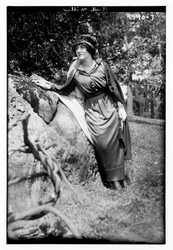 Ruth Miller LCCN2014709115