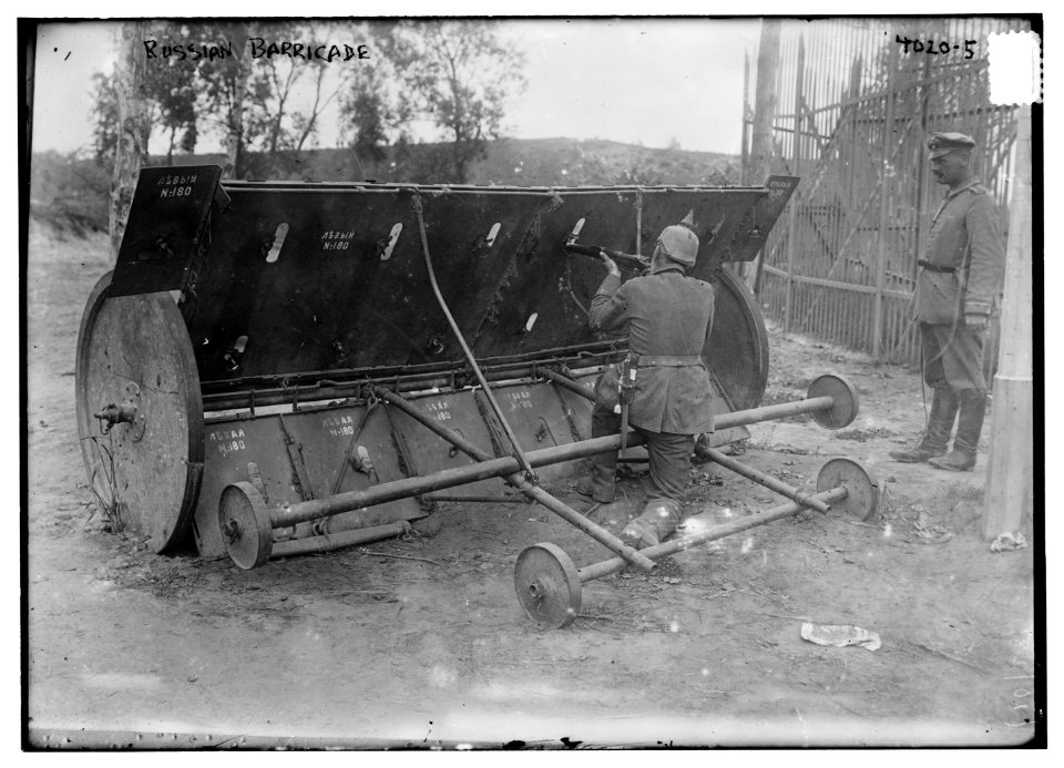 Russian Barricade LCCN2014702976