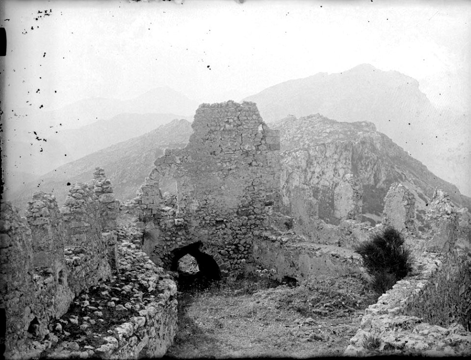 Ruïnes del Castell del Rei, a Pollença (AFCEC RIBASV C 2680)