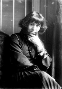 Régine Flory (cropped)