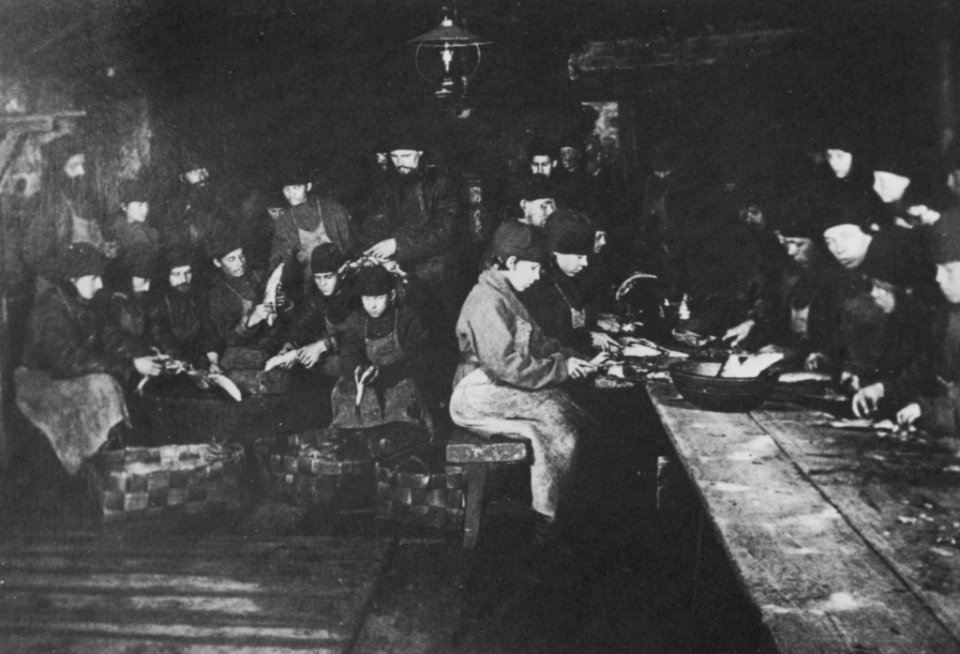 Russischer Photograph - Küchenarbeit im Kloster von Valamo im Ladoga-See, gegründet Anfang des 15. Jh. (Zeno Fotografie)