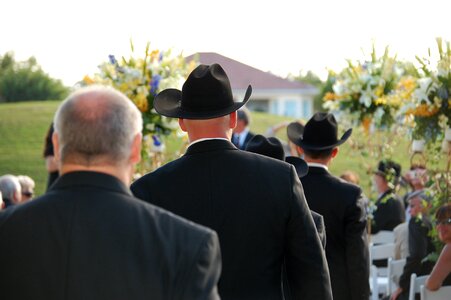 Walking hat bride
