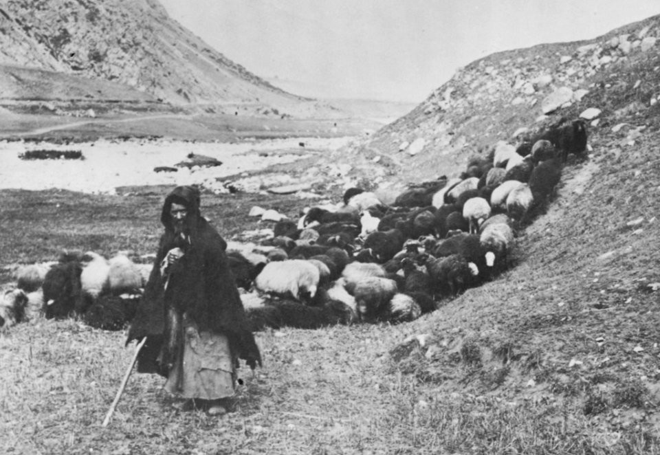 Russischer Photograph um 1890 - Ein Tal im Zentralkaukasus (Zeno Fotografie)