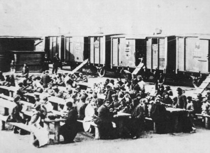 Russischer Photograph - Bei einer Mahlzeit auf Staatskosten (Zeno Fotografie)