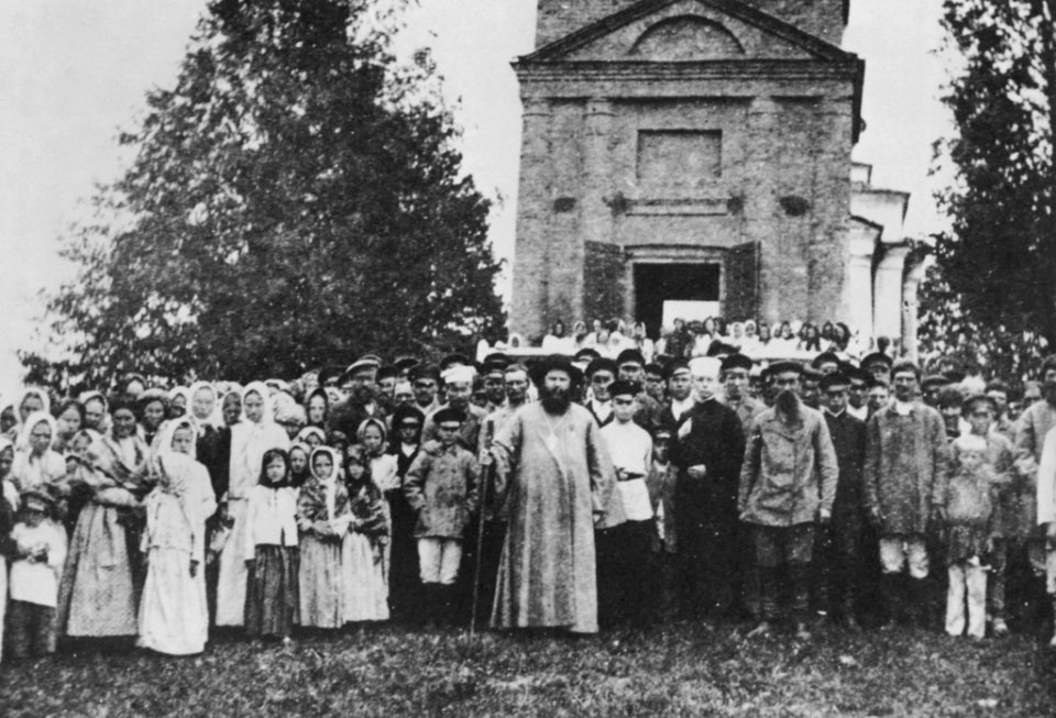 Russischer Photograph - Der Dorfpope, der in der Regel Frau und Familie zu versorgen hatte (Zeno Fotografie)