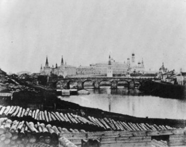 Russischer Photograph - Der Kreml von der Moskwa aus (Zeno Fotografie)
