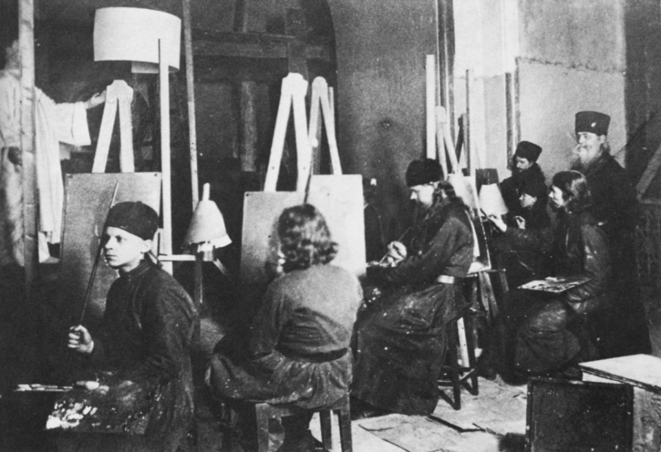 Russischer Photograph - Malen von Ikonen im Kloster von Valamo im Ladoga-See, gegründet Anfang des 15. Jh. (Zeno Fotografie)