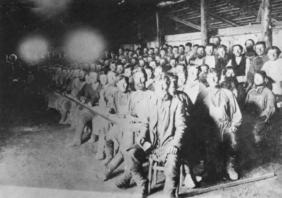Russischer Photograph um 1890 - Arbeiter einer Wolga-Dampfschifffahrtsgesellschaft (Zeno Fotografie)