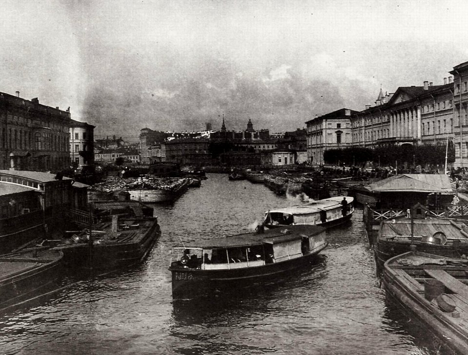 Russischer Photograph um 1900 - Blick auf den Fontanka-Fluss zwischen der Aničkov- und der Semenovskij-Brücke. St. Petersburg (Zeno Fotografie)