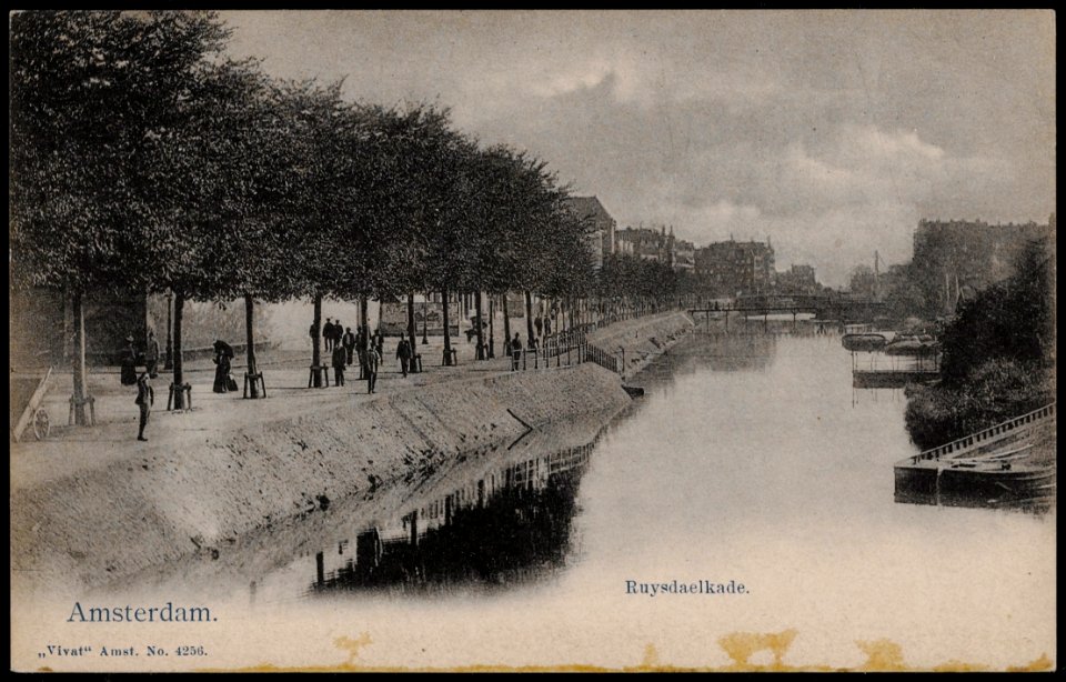 Ruysdaelkade met het water van de Boerenwetering, gezien naar het zuiden, Afb PRKBB00243000005