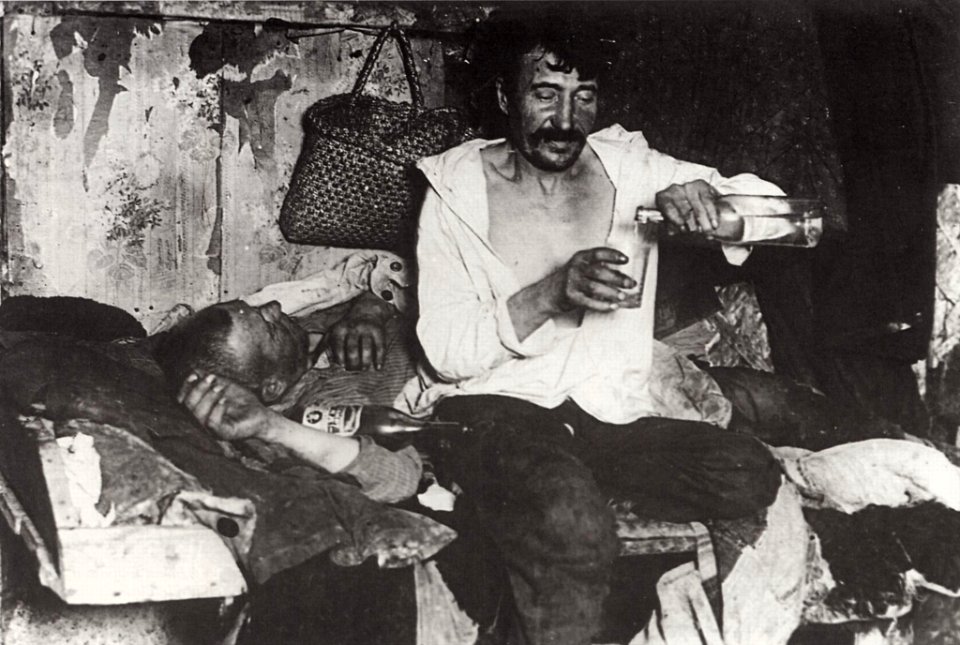 Russischer Photograph um 1904 - Nachtasyl in den Slums von Moskau (Zeno Fotografie)