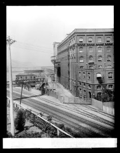 S.E. corner of Crockett, (California), Refinery LCCN2016824517