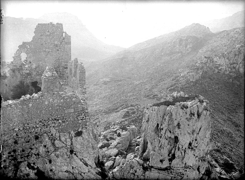 Ruïnes del Castell del Rei, a Pollença (AFCEC RIBASV C 2681)