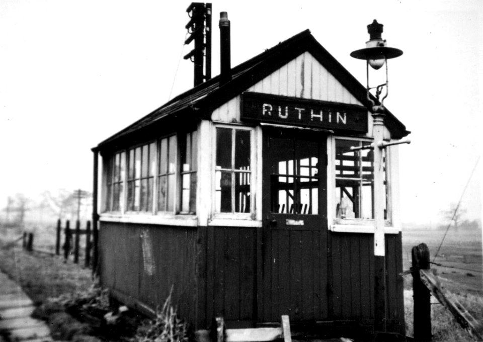 Ruthin Station 1963 Bevan Price 4