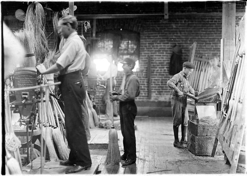 S.W. Brown Mfg. Co., Evansville, Ind. - NARA - 523096