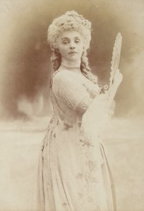 Réjane, par Jean Reutlinger, btv1b8596925k-p033, 3 (cropped)