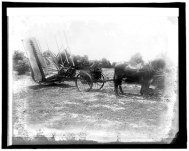 S.R. Winters, harvesting machine LCCN2016851779