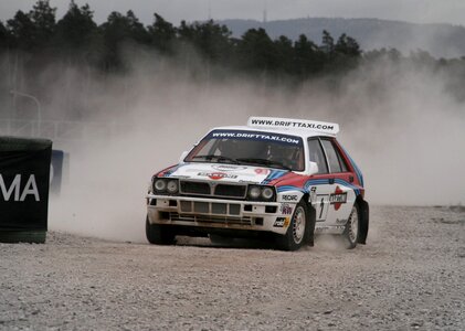 Rally gravel lancia photo