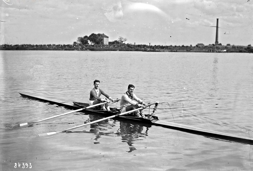 Régates d'Argenteuil du 17 juin 1923, Marc Detton (G.) et Jean-Pierre Stock (D.) vainqueurs en doubles sculls