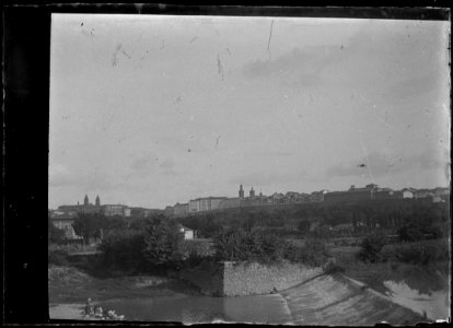 Río Arga y centro histórico de Pamplona desde el paraje de Trinitarios - Altadill