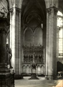 S03 06 01 003 image 764