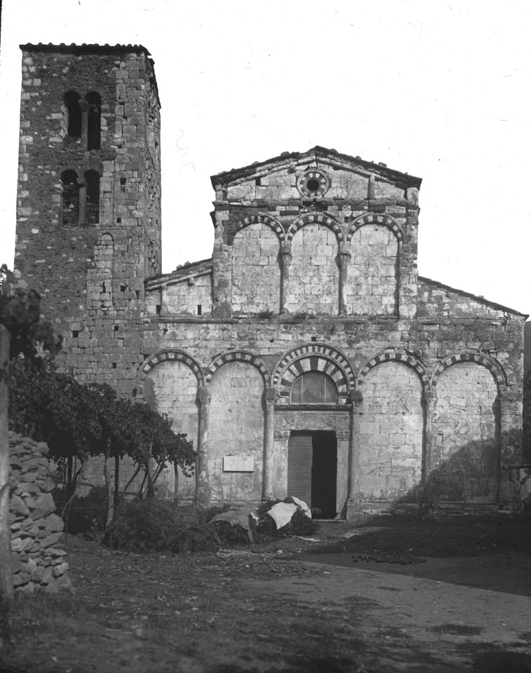 S03 06 01 001 image 1617