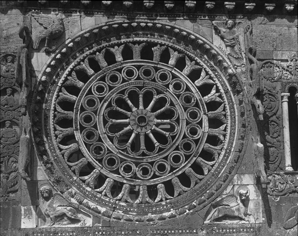 S03 06 01 001 image 543