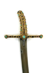 Sabel med dekorerat fäste, 1500-talets mitt - Livrustkammaren - 5377