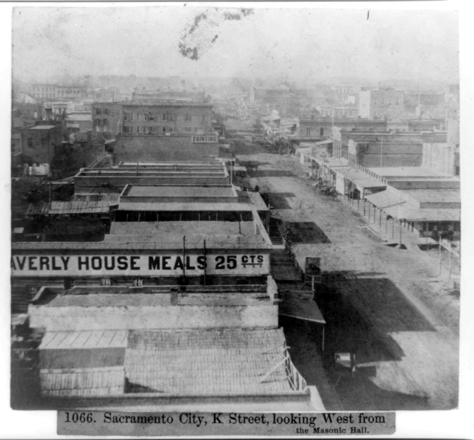 Sacramento City, K Street, looking West from the Masonic Hall - (W)averly House Meals 25 cents, several buildings LCCN2002719284