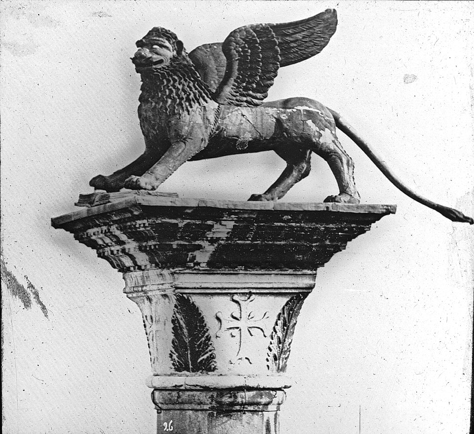 S03 06 01 027 image 3350