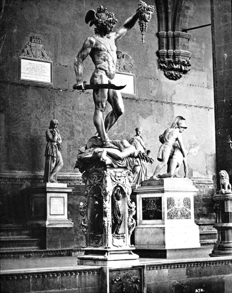 S03 06 01 020 image 2581
