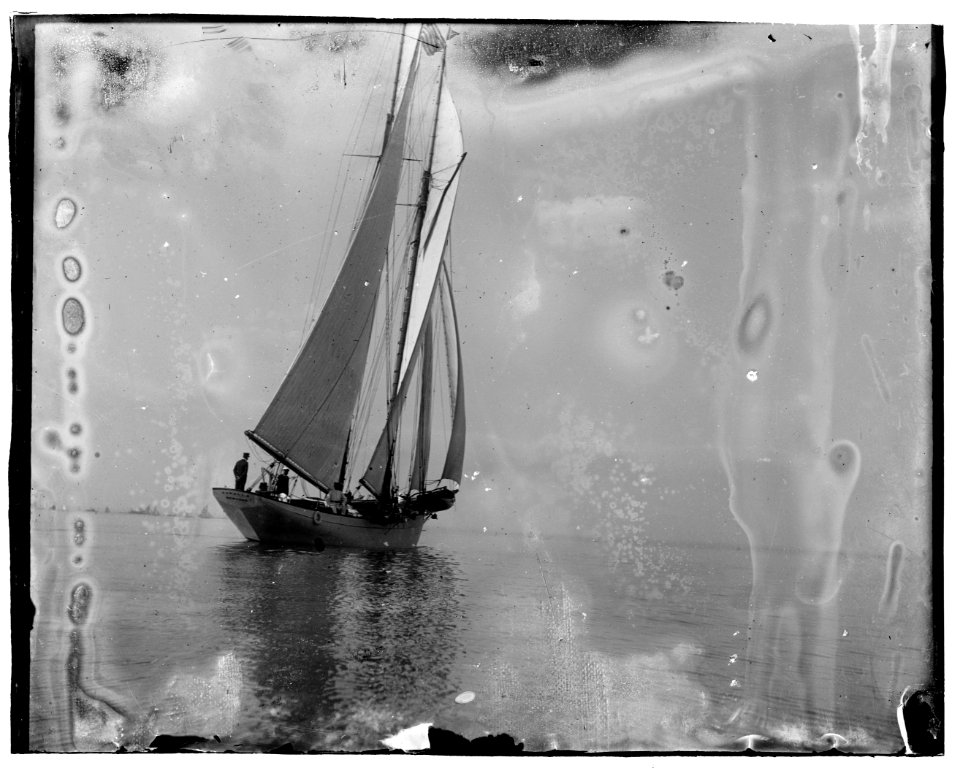 Sailboat LCCN2016819479