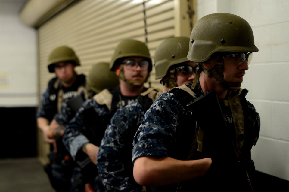 Sailors conduct anti-terrorism training exercise 170327-N-DA275-085