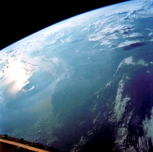S66-54560 (25807945122)