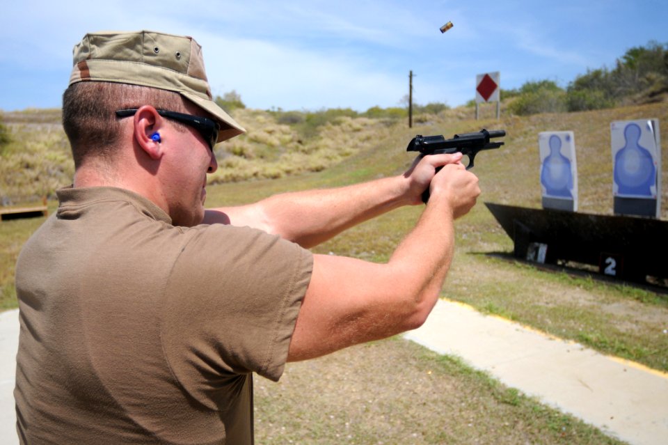 Sailors at Guantanamo Weapon Range DVIDS301516