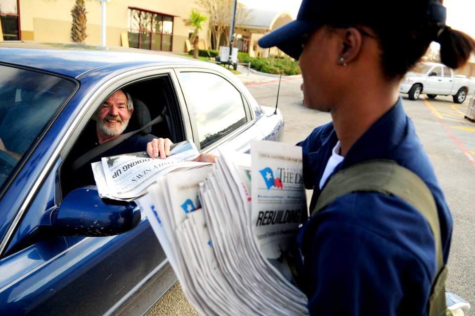 Sailors distribute basic needs during food convoy in Galveston DVIDS117370