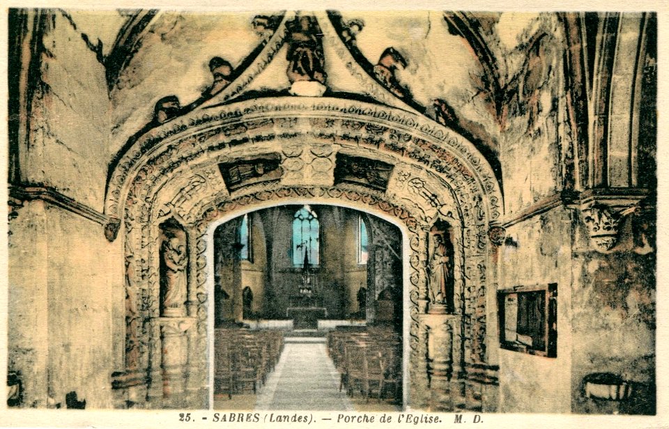 Sabres - église - portail 2
