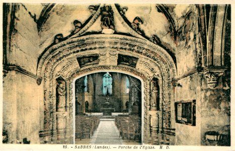 Sabres - église - portail 2