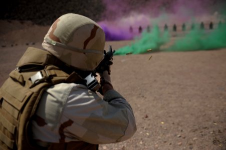Sailors hone weapon skills in African desert DVIDS93442