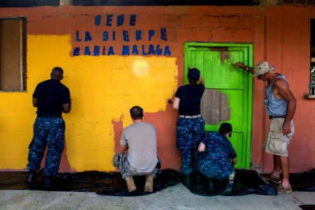 Sailors paint a school during Continuing Promise 2015. (19239236764) photo