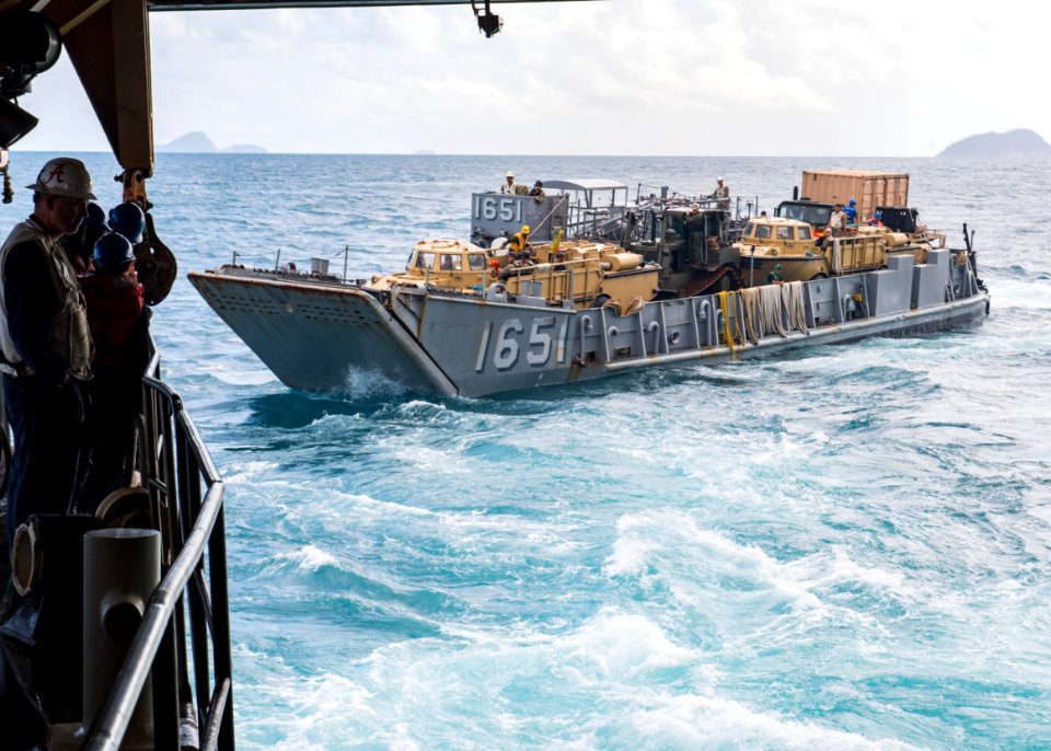 Sailors launch Landing Craft Utility from the well deck of USS Ashland. (35144705004)