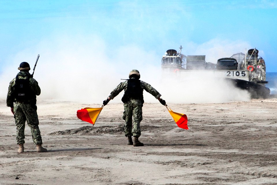 Sailors participate in Dawn Blitz 2015. (20792822063)