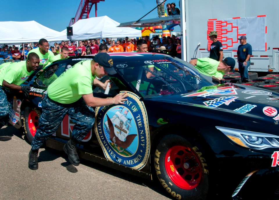 Sailors participate in the Military Pit Crew Challenge. (21640577202)
