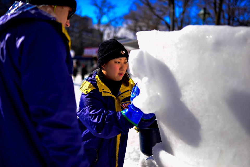Sailors participate in 67th Annual Snow Festival 160131-N-OK605-045