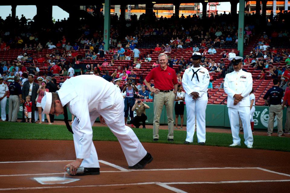 Sailors participate in Major League Baseball pre-game activities. (14566103472)
