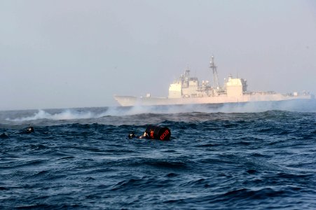 Sailors perform an EOD exercise at sea. (8579434261)